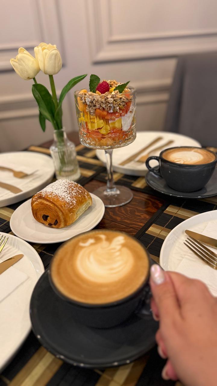 Delicioso desayuno en Romaní